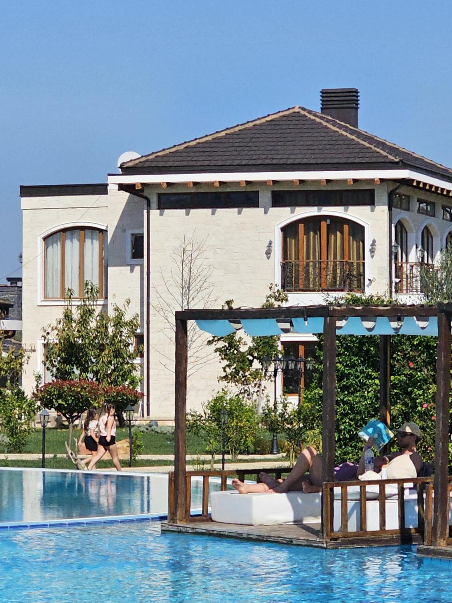 Vinea Resort Durrës 外观 照片