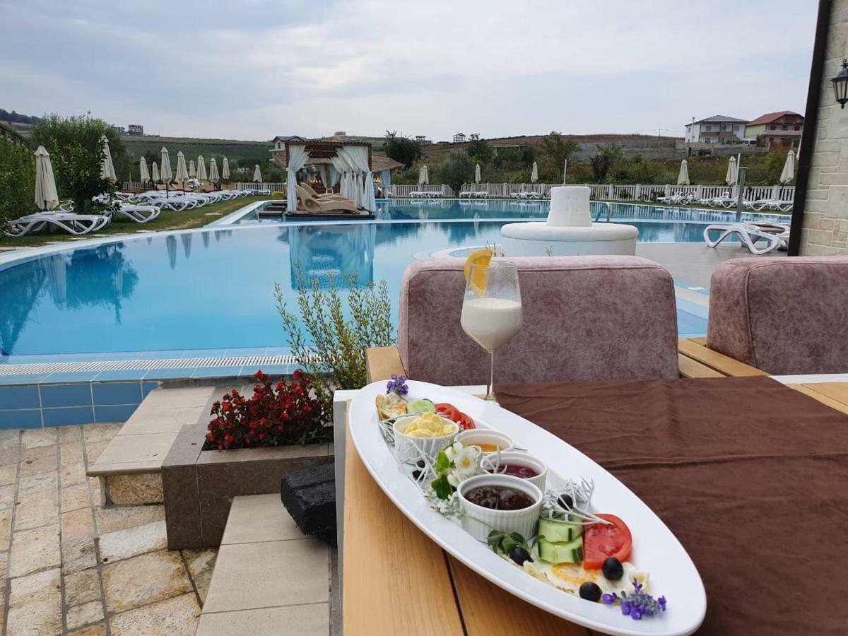 Vinea Resort Durrës 外观 照片